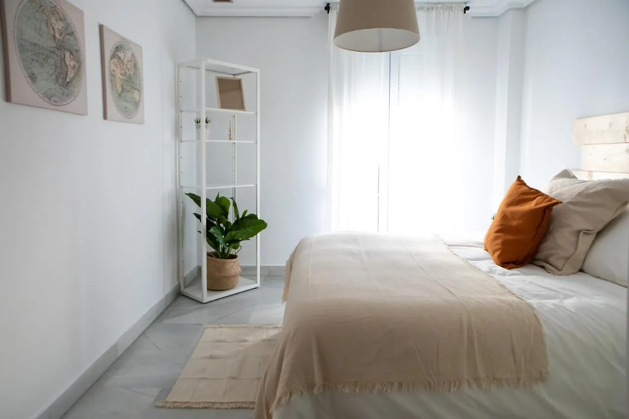 Homely Malaga Larios